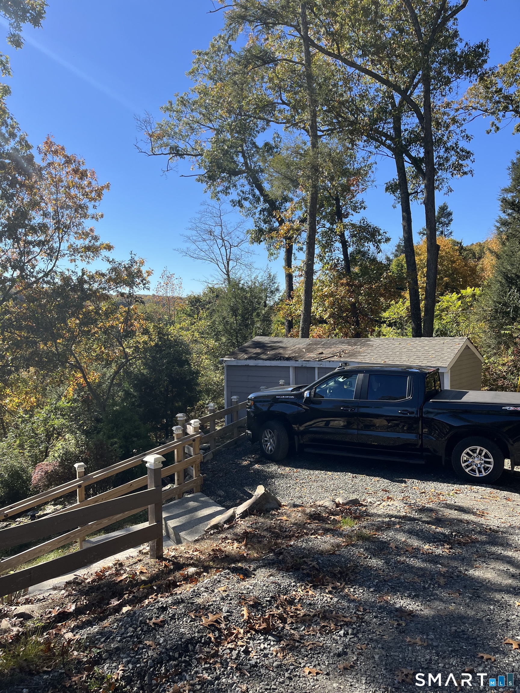 22 Hemlock Trail Newtown CT 06482