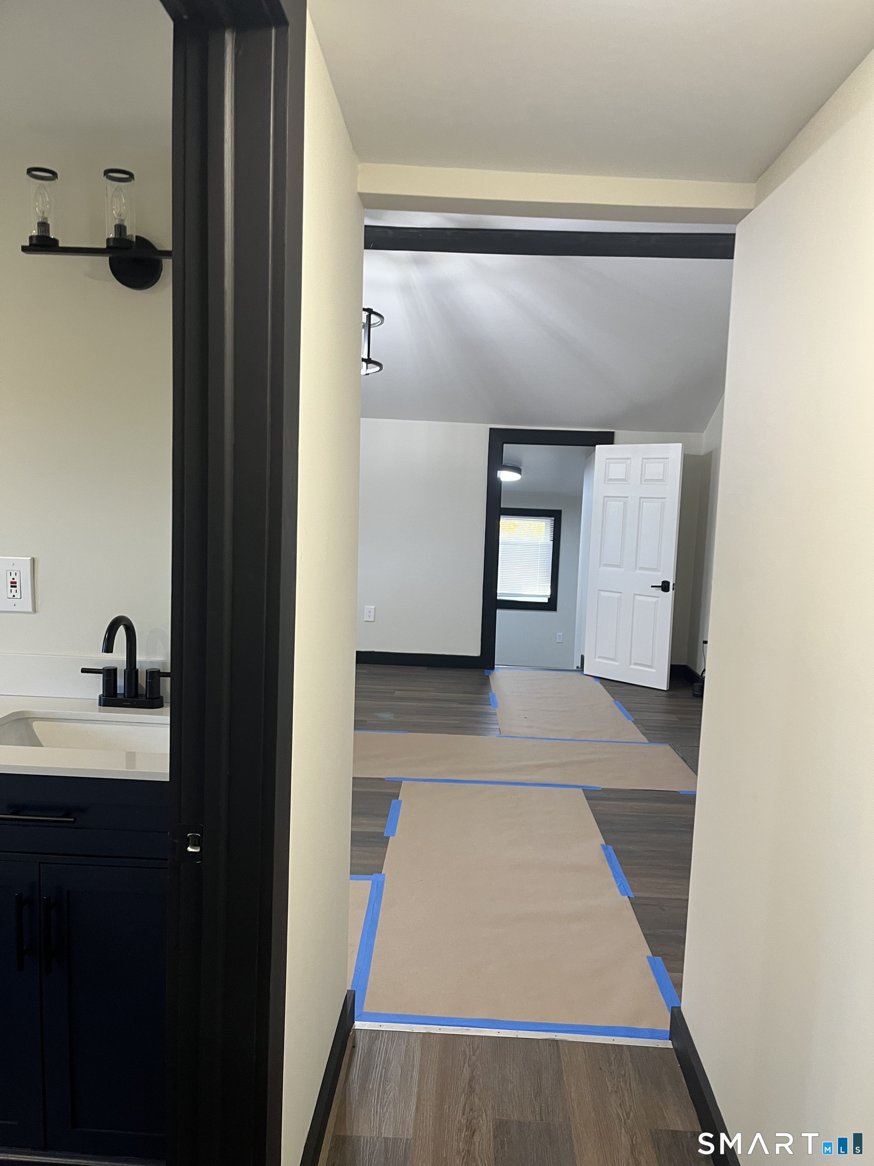 22 Hemlock Trail Newtown CT 06482