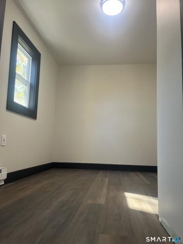 22 Hemlock Trail Newtown CT 06482