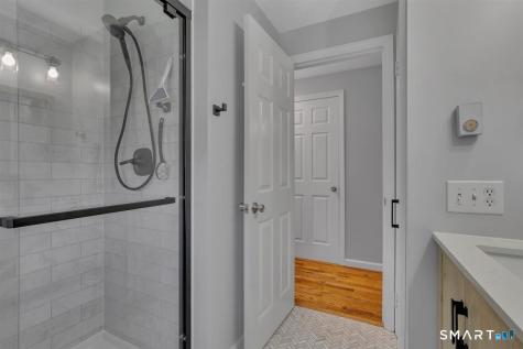 28 Mcnabola Lane Wallingford CT 06492