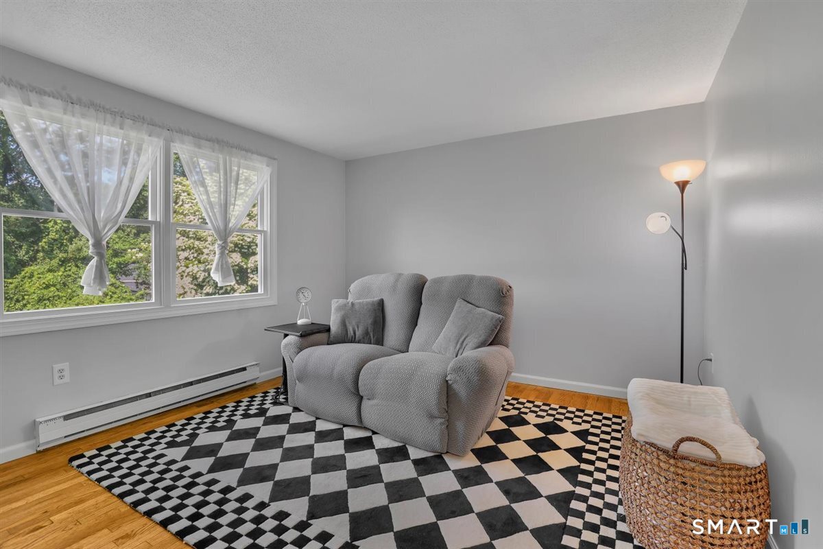 28 Mcnabola Lane Wallingford CT 06492