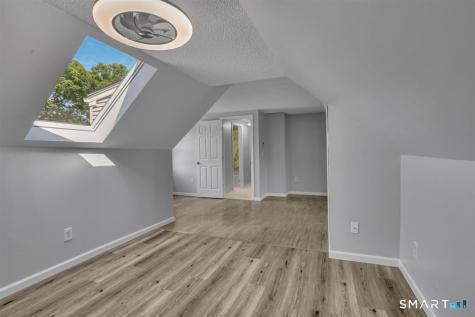 28 Mcnabola Lane Wallingford CT 06492