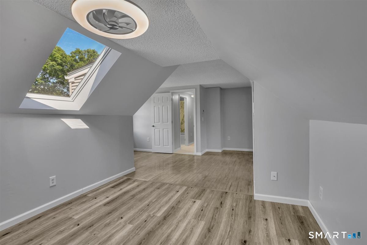 28 Mcnabola Lane Wallingford CT 06492