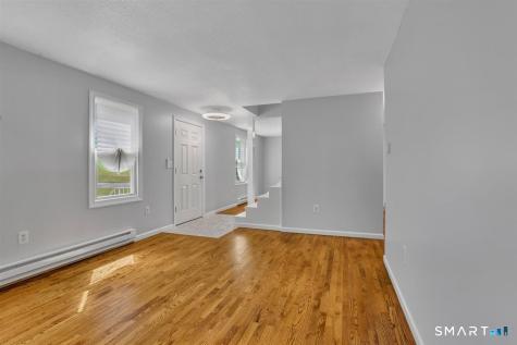 28 Mcnabola Lane Wallingford CT 06492