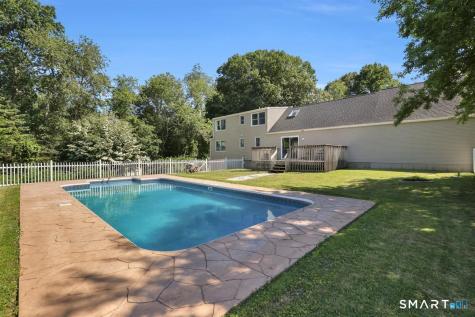28 Mcnabola Lane Wallingford CT 06492