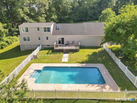 28 Mcnabola Lane Wallingford CT 06492