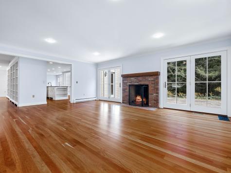 16 Juniper Lane Stonington CT 06378