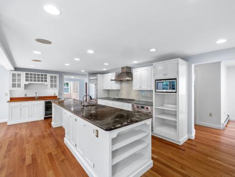 16 Juniper Lane Stonington CT 06378