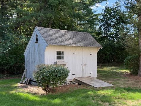 16 Juniper Lane Stonington CT 06378