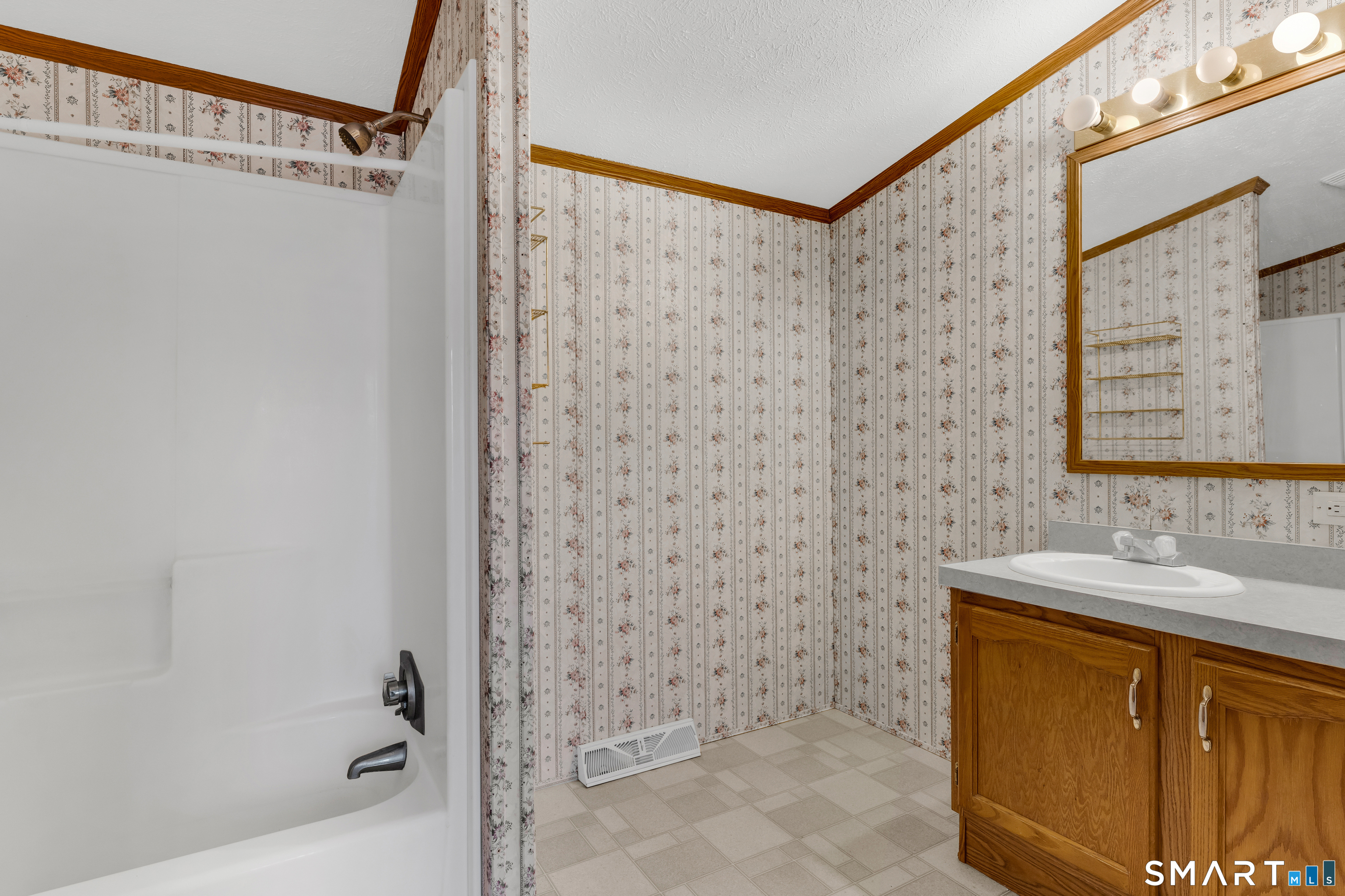 4 Maple Road Southington CT 06489