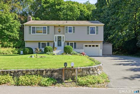 11 Delview Drive Danbury CT 06811