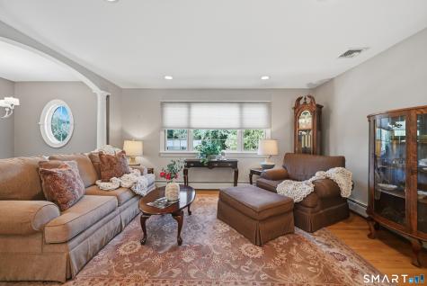 11 Delview Drive Danbury CT 06811