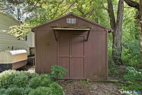 16 Wheeler Brook Park Stonington CT 06378