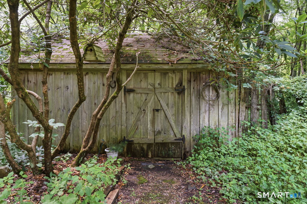 16 Wheeler Brook Park Stonington CT 06378