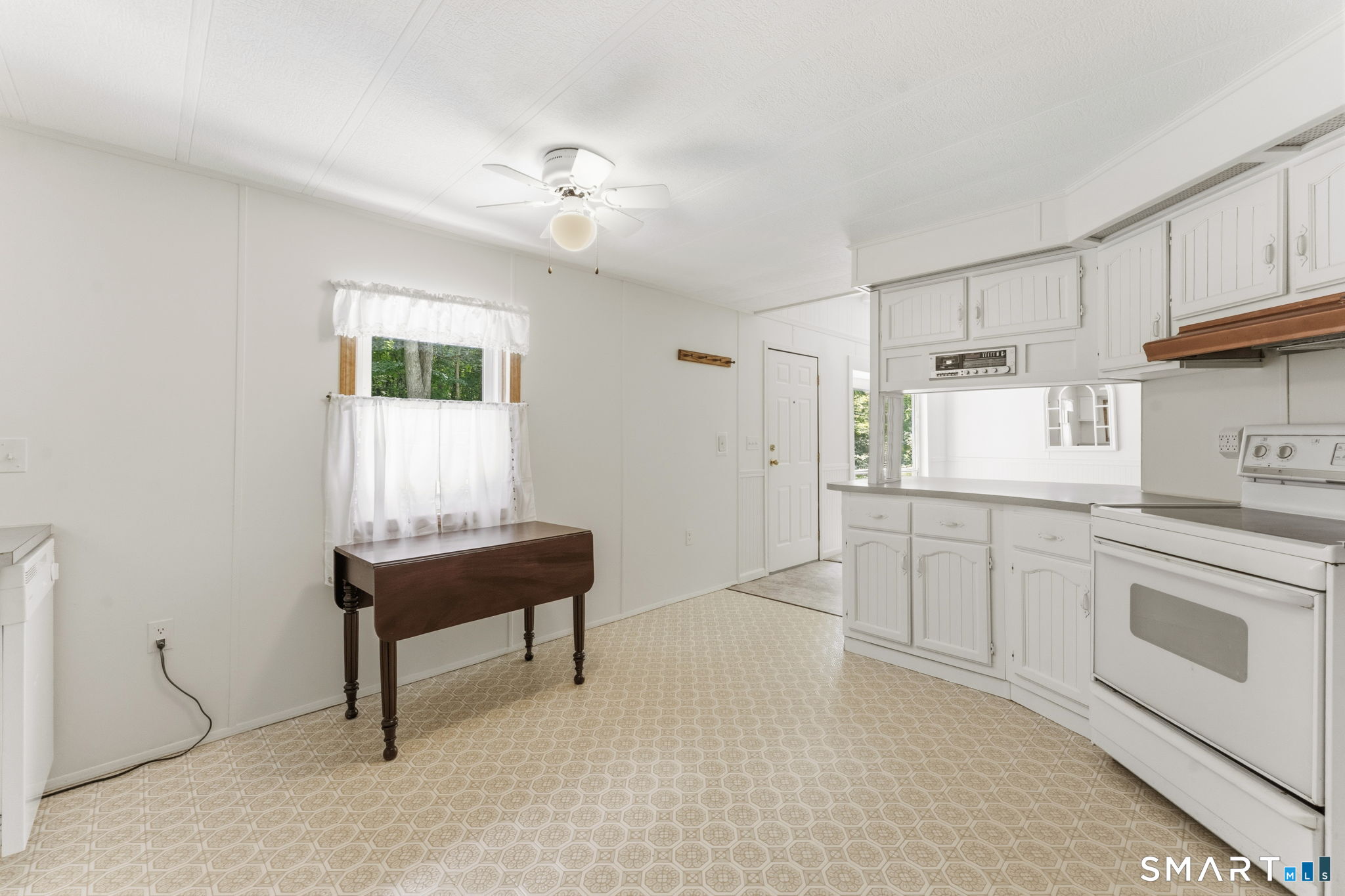 16 Wheeler Brook Park Stonington CT 06378