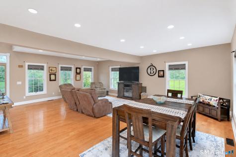 42-B Great Ring Road Newtown CT 06482