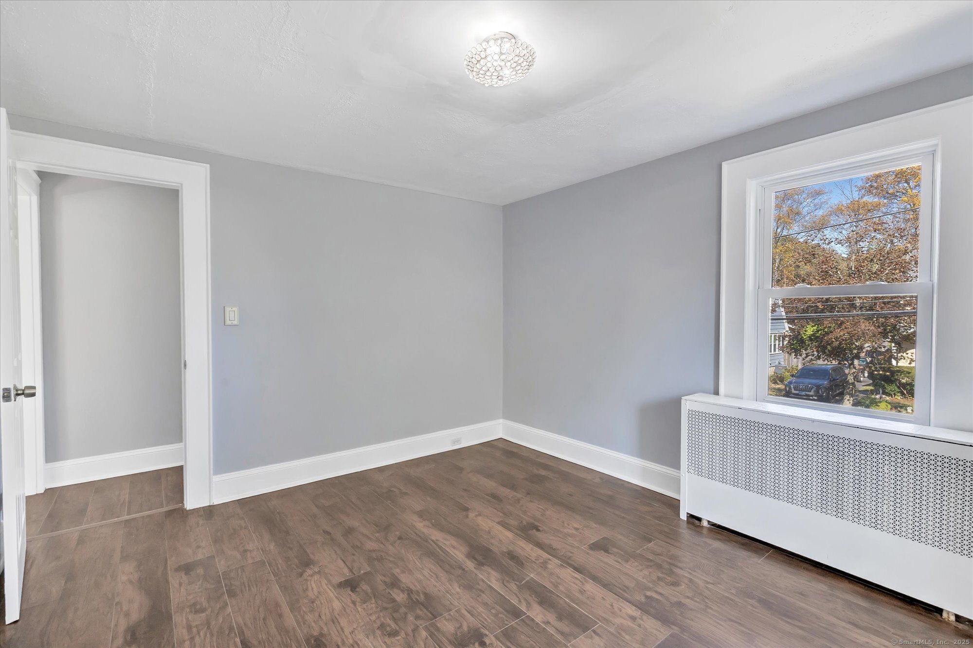 374 Mapledale Place Bridgeport CT 06610