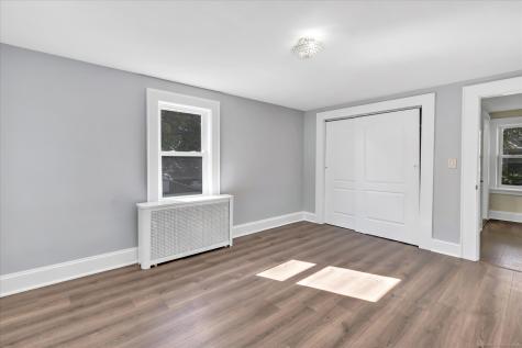 374 Mapledale Place Bridgeport CT 06610