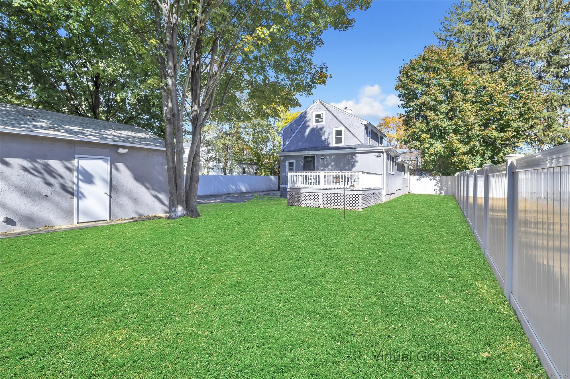 374 Mapledale Place Bridgeport CT 06610