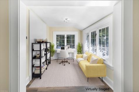 374 Mapledale Place Bridgeport CT 06610