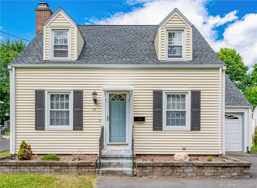 118 Saint Charles Street West Hartford CT 06119
