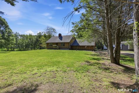 174 South Grand Street Suffield CT 06093