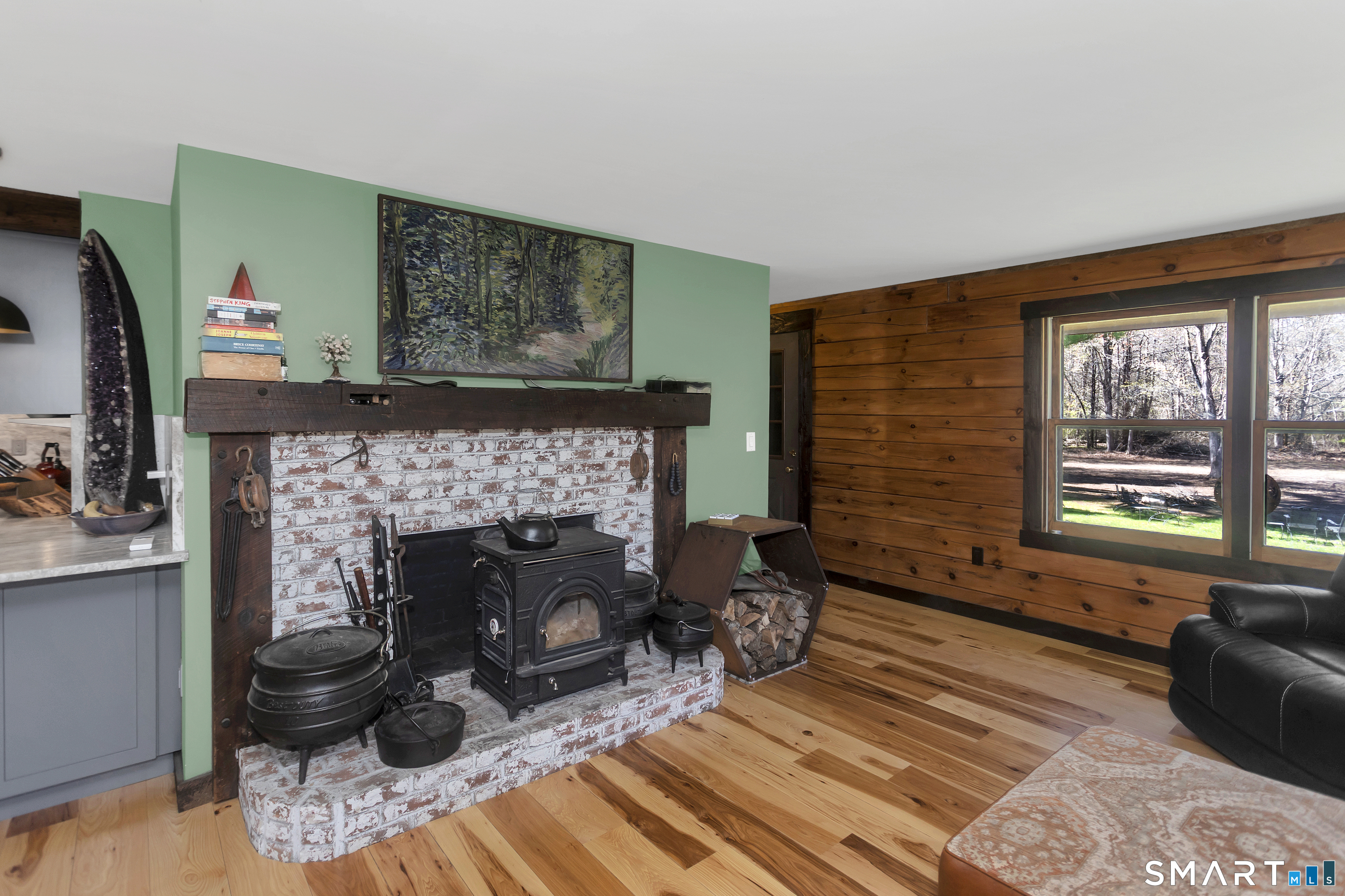 174 South Grand Street Suffield CT 06093