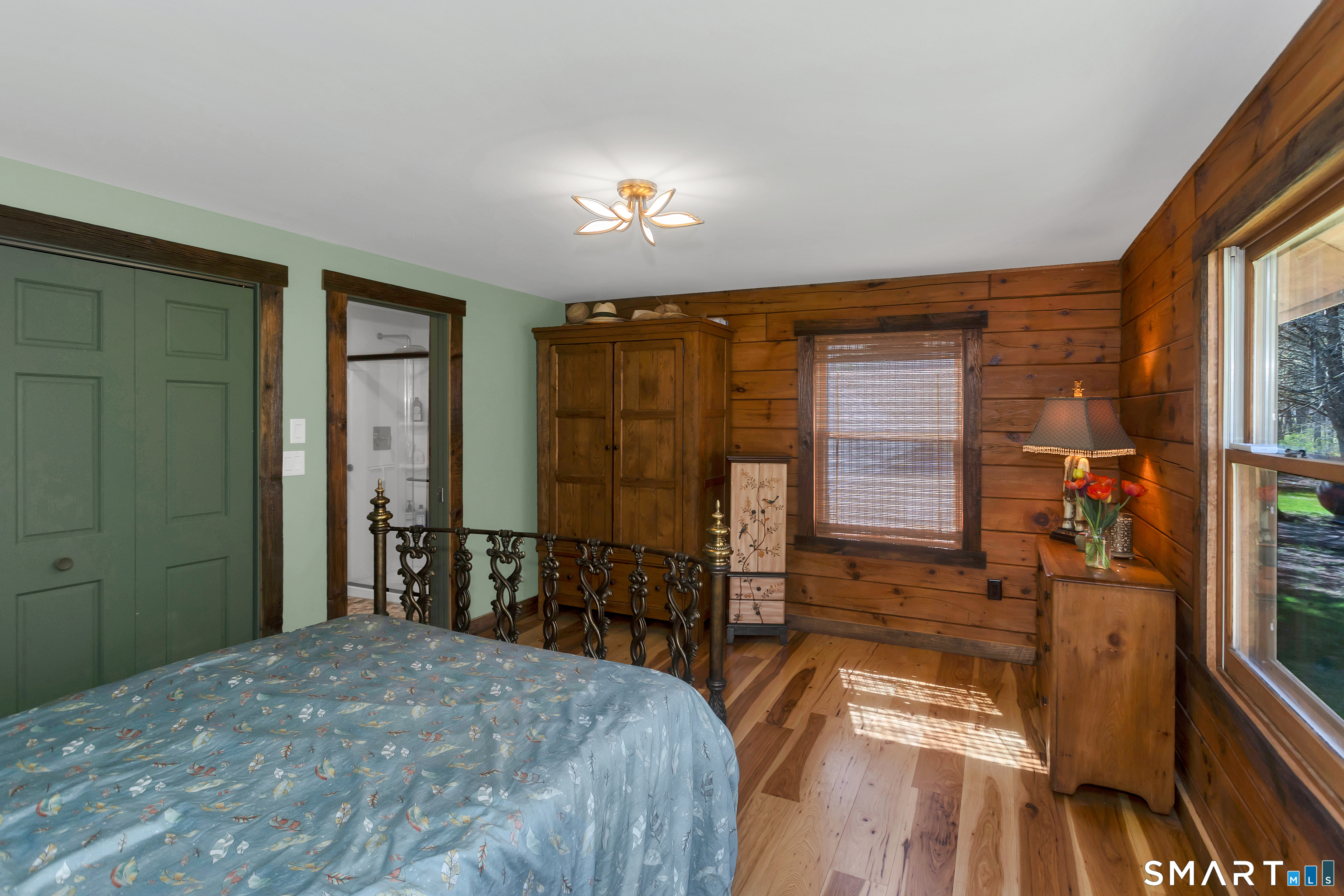 174 South Grand Street Suffield CT 06093