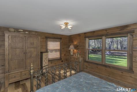 174 South Grand Street Suffield CT 06093