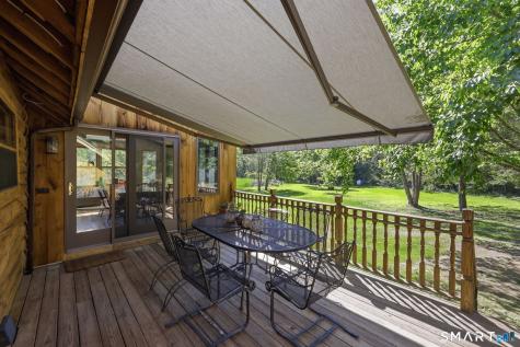 174 South Grand Street Suffield CT 06093