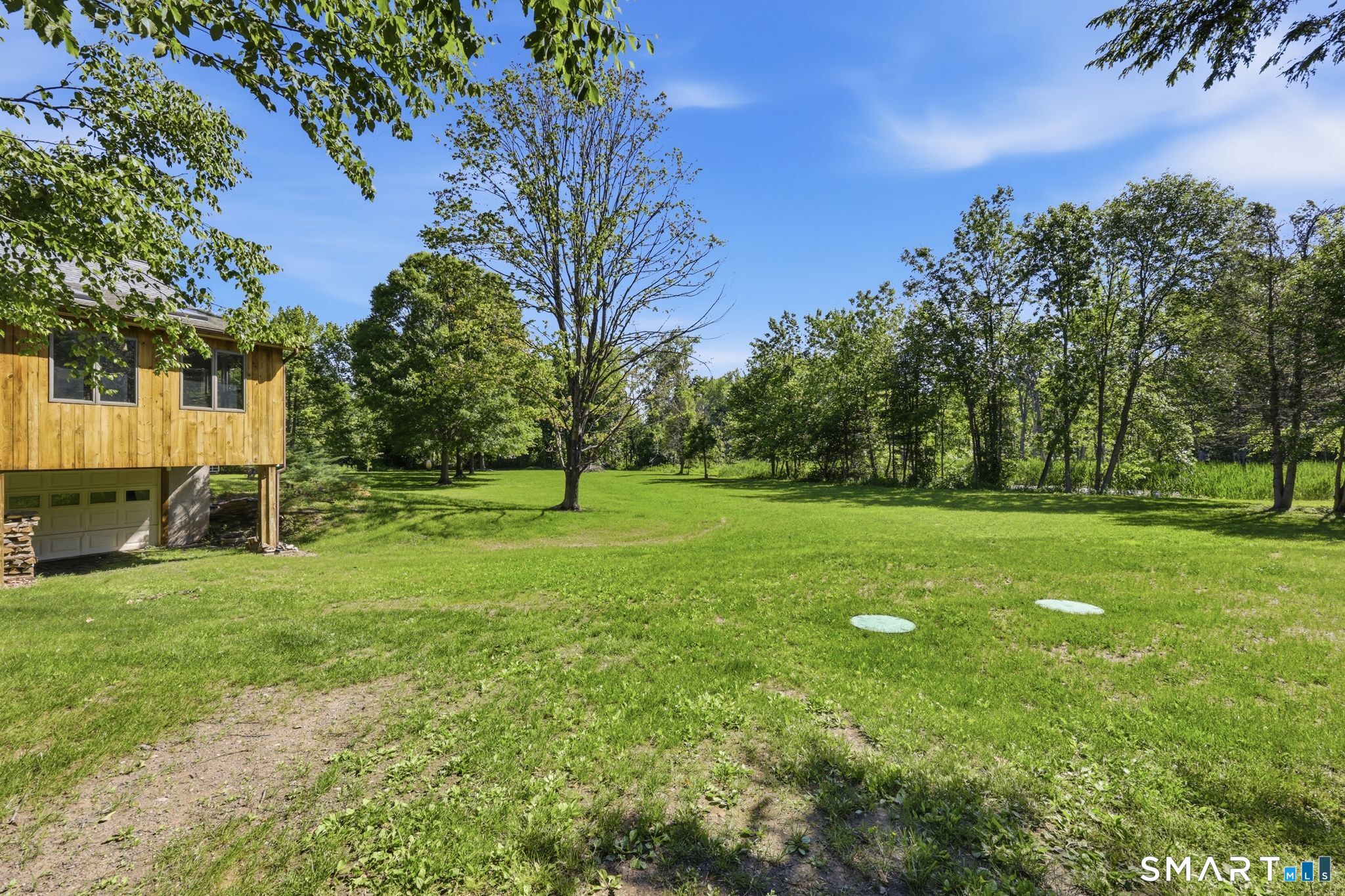 174 South Grand Street Suffield CT 06093