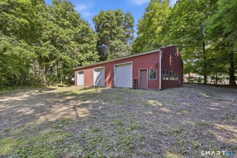 174 South Grand Street Suffield CT 06093