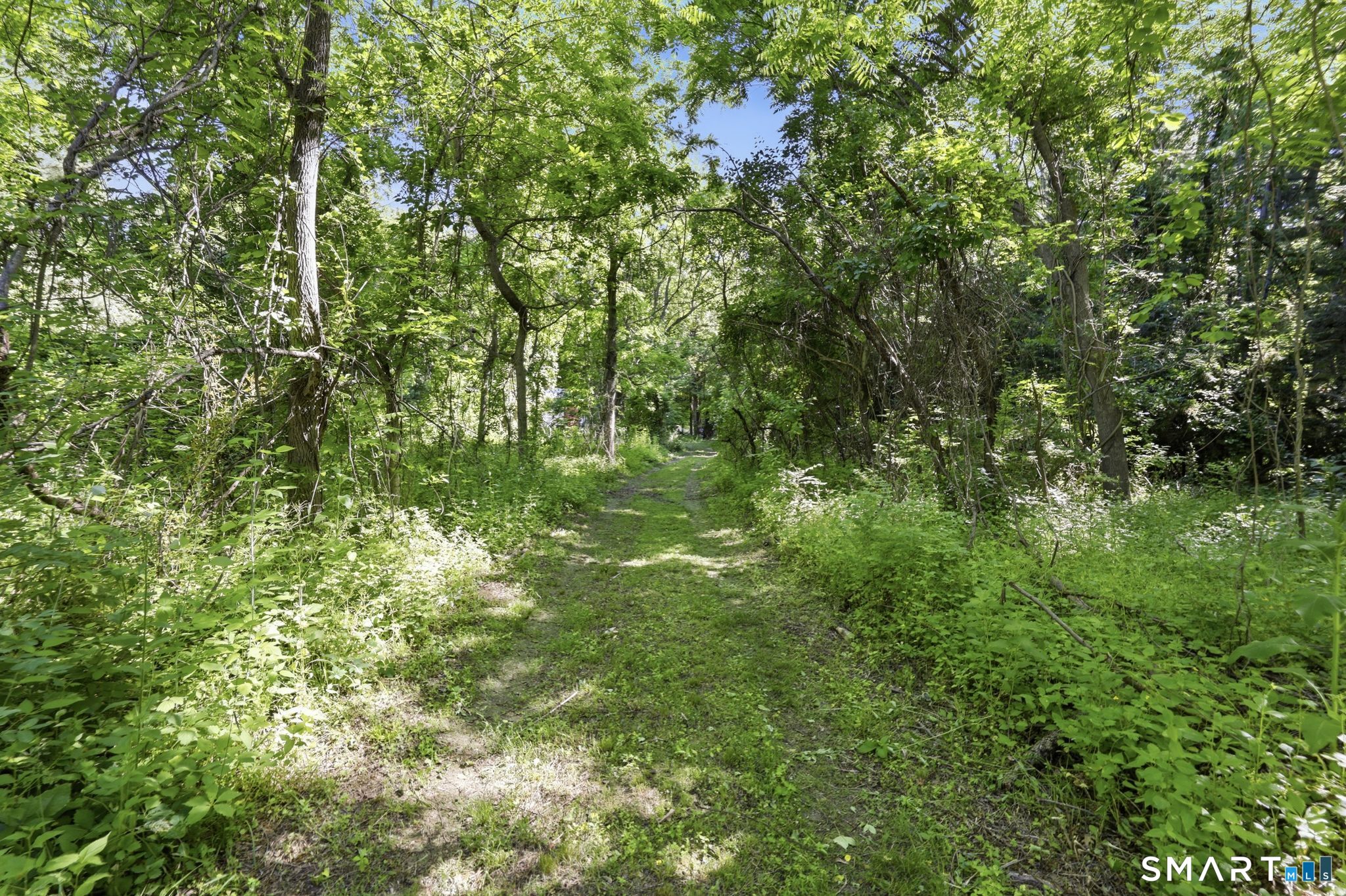 174 South Grand Street Suffield CT 06093