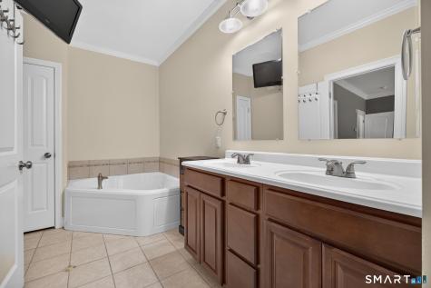 36 West Poplar Road Middletown CT 06457