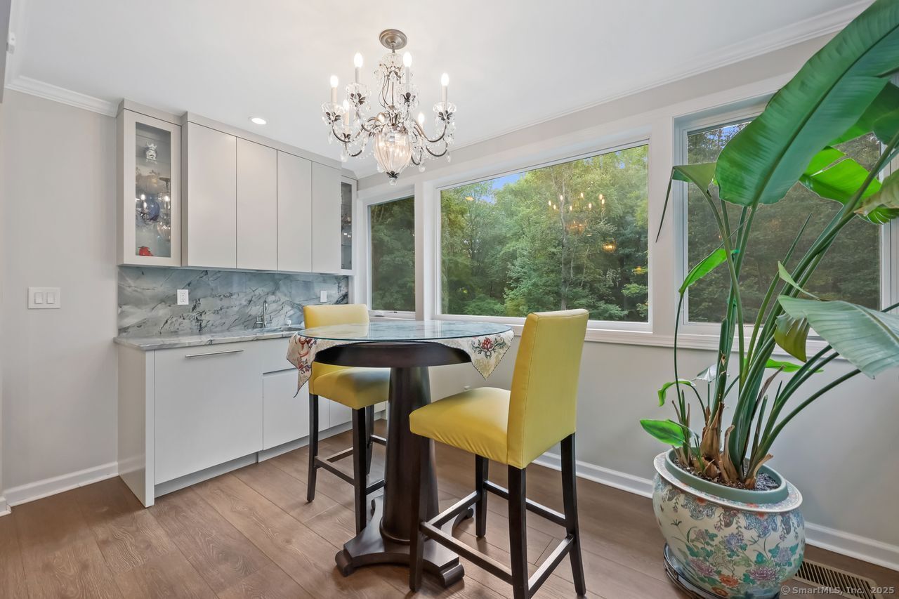 176 Logan Road New Canaan CT 06840