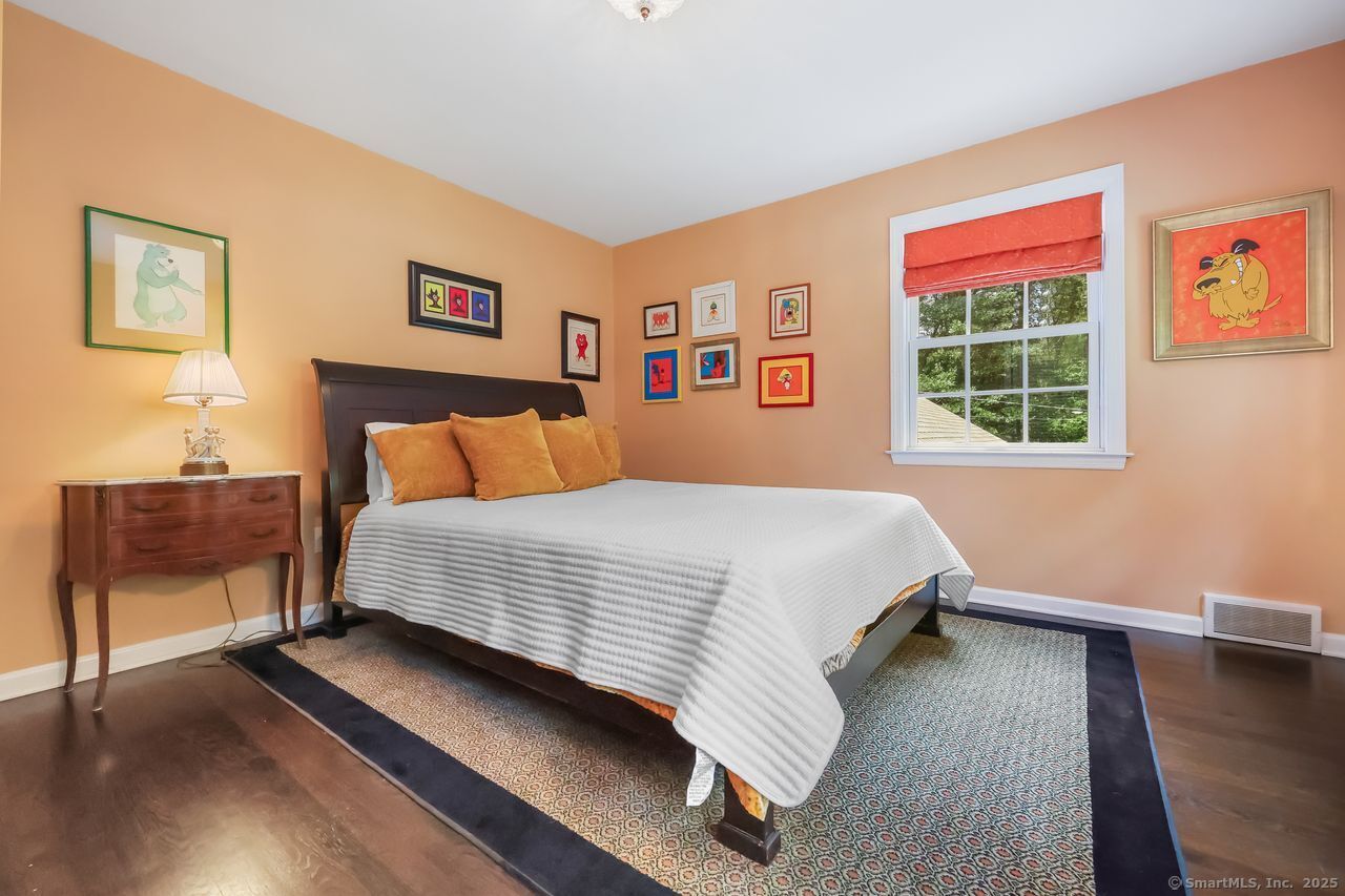 176 Logan Road New Canaan CT 06840