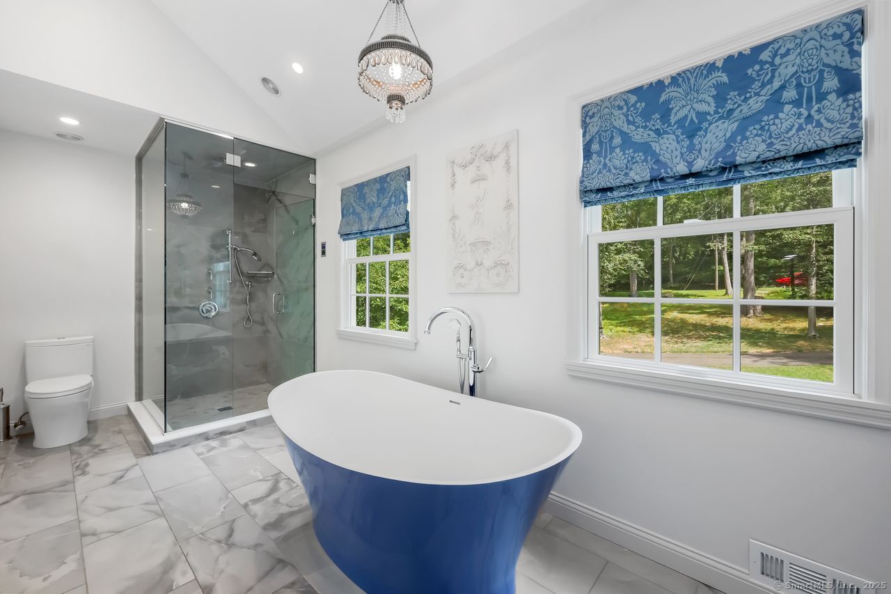 176 Logan Road New Canaan CT 06840