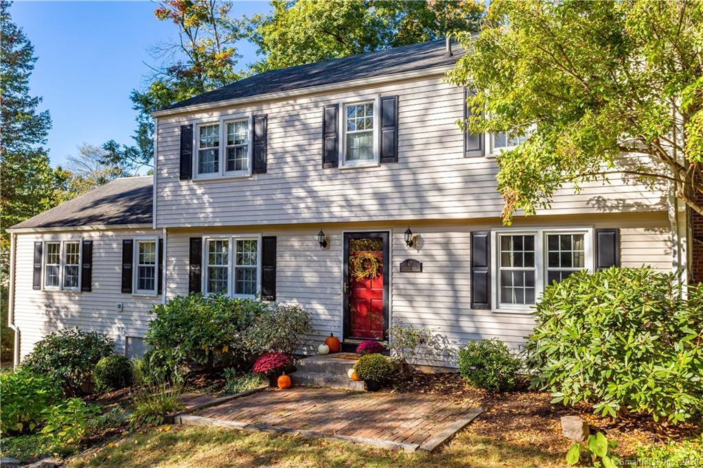 47 Clifdon Drive Simsbury CT 06070