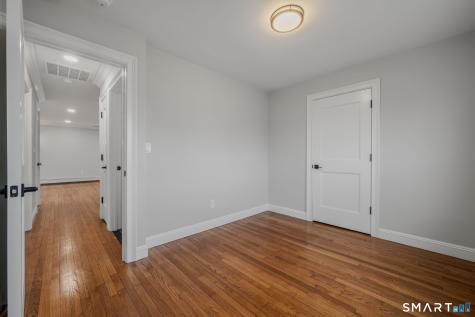 1092 Ocean Avenue New London CT 06320