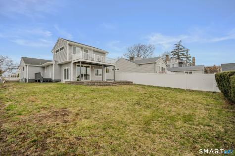 1092 Ocean Avenue New London CT 06320