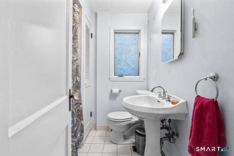 65 Deerfield Avenue Middletown CT 06457
