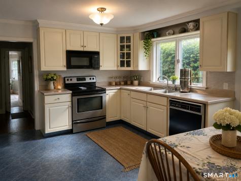 65 Deerfield Avenue Middletown CT 06457