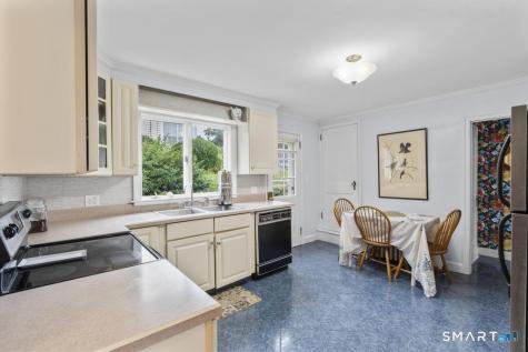 65 Deerfield Avenue Middletown CT 06457
