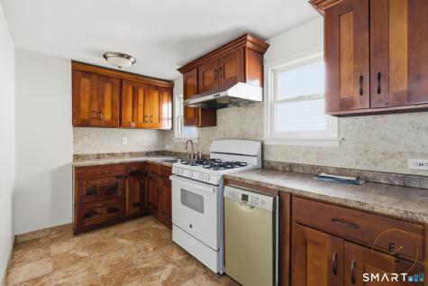 32 Lawrence Avenue Milford CT 06460