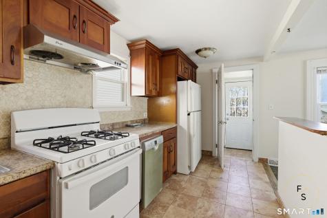 32 Lawrence Avenue Milford CT 06460
