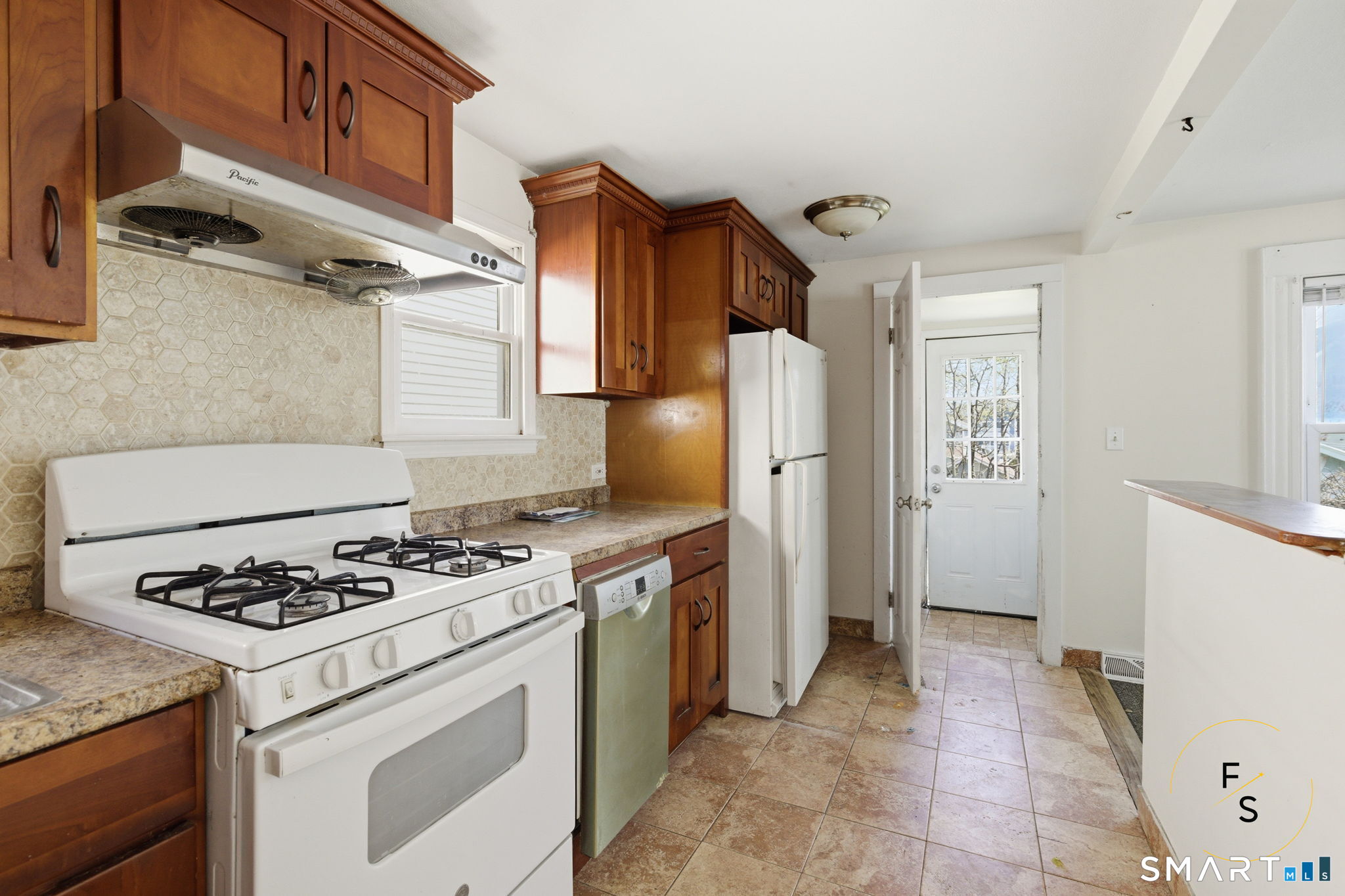 32 Lawrence Avenue Milford CT 06460