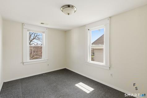 32 Lawrence Avenue Milford CT 06460