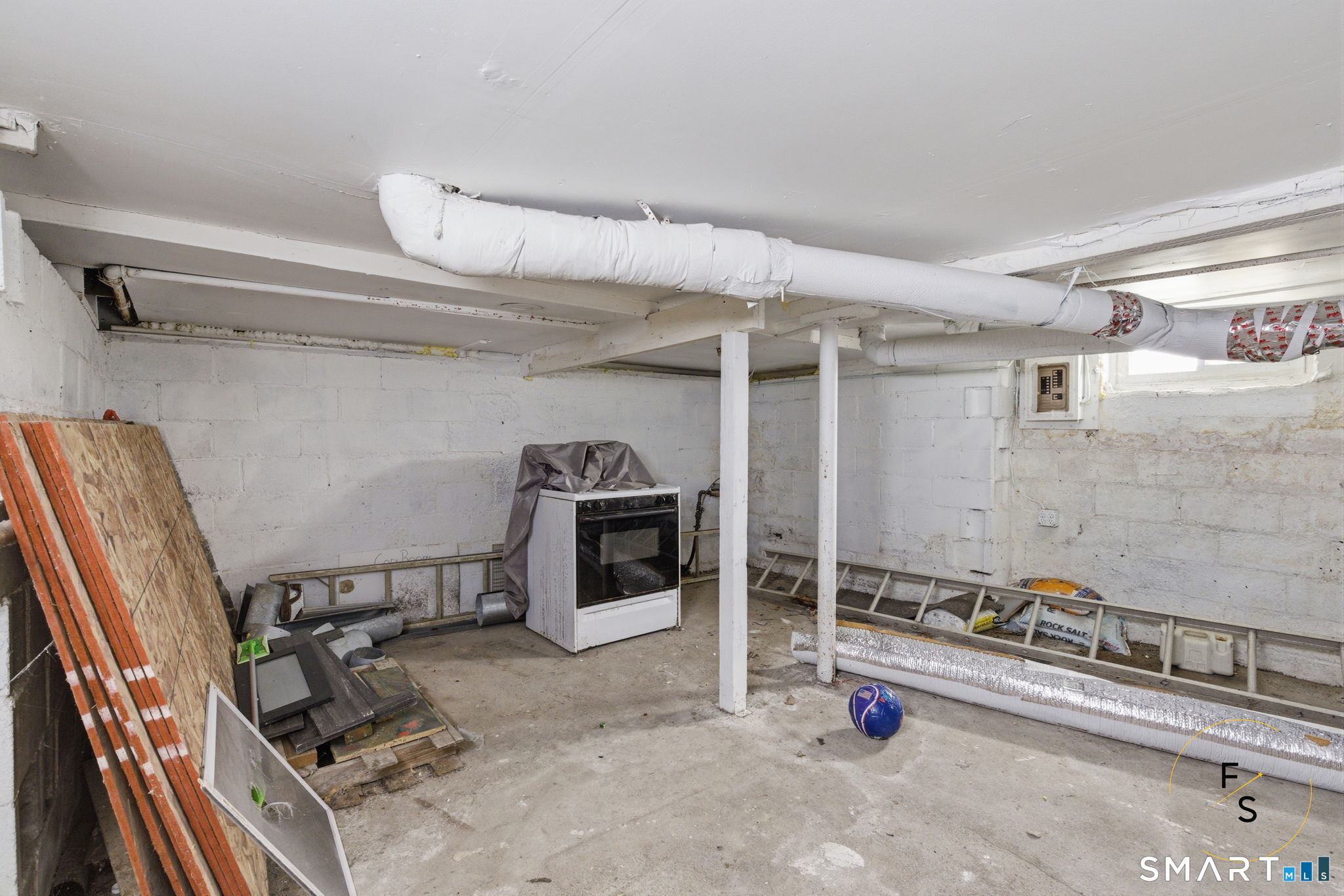 32 Lawrence Avenue Milford CT 06460