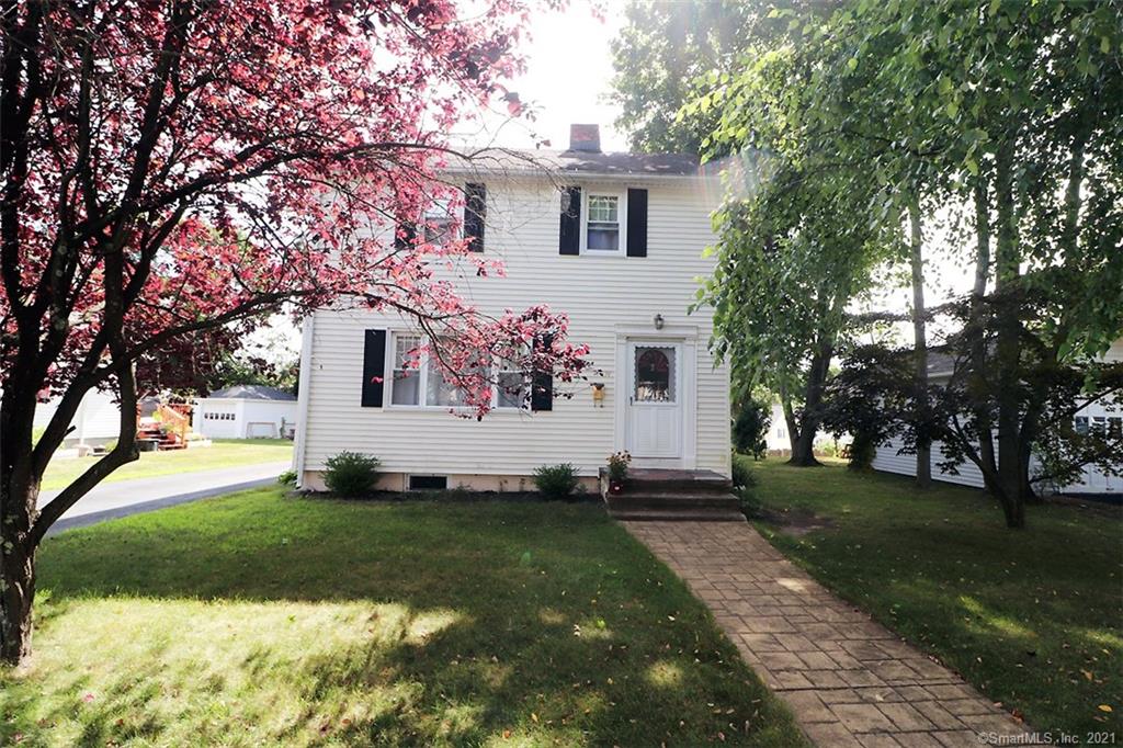 14 North Circle Beacon Falls CT 06403