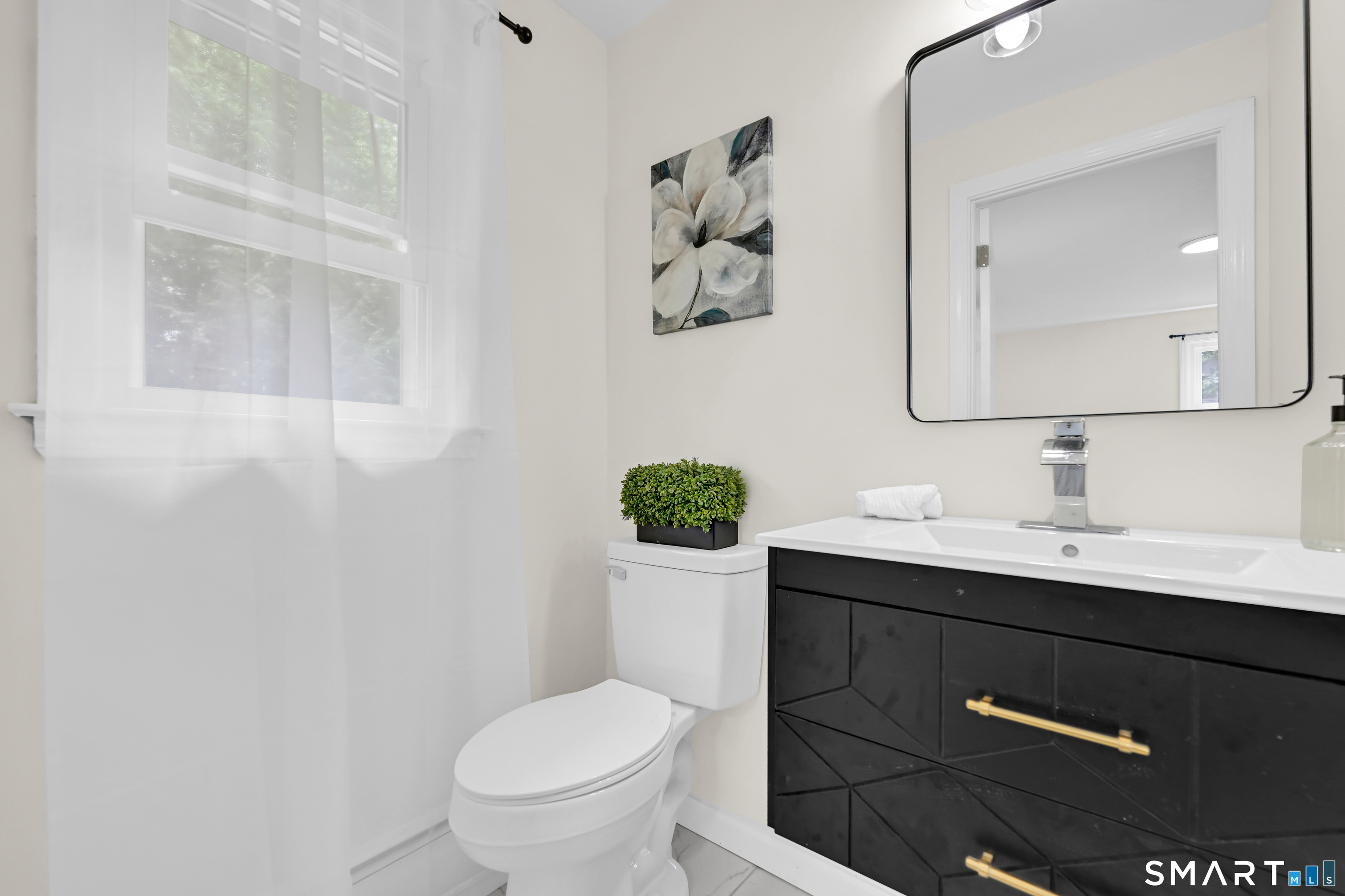 31 Hollow Brook Road Windsor CT 06095